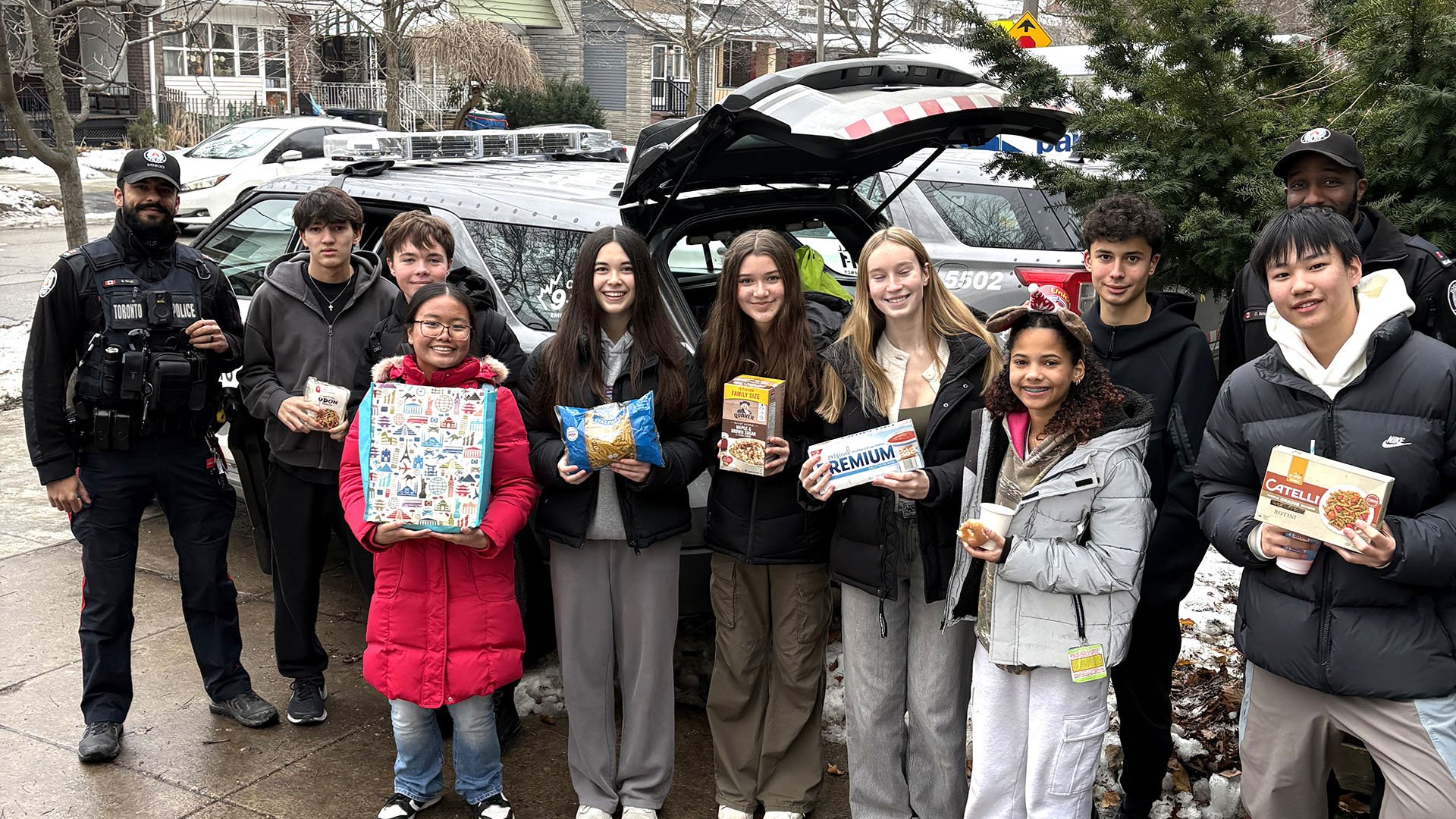 Police officer with students