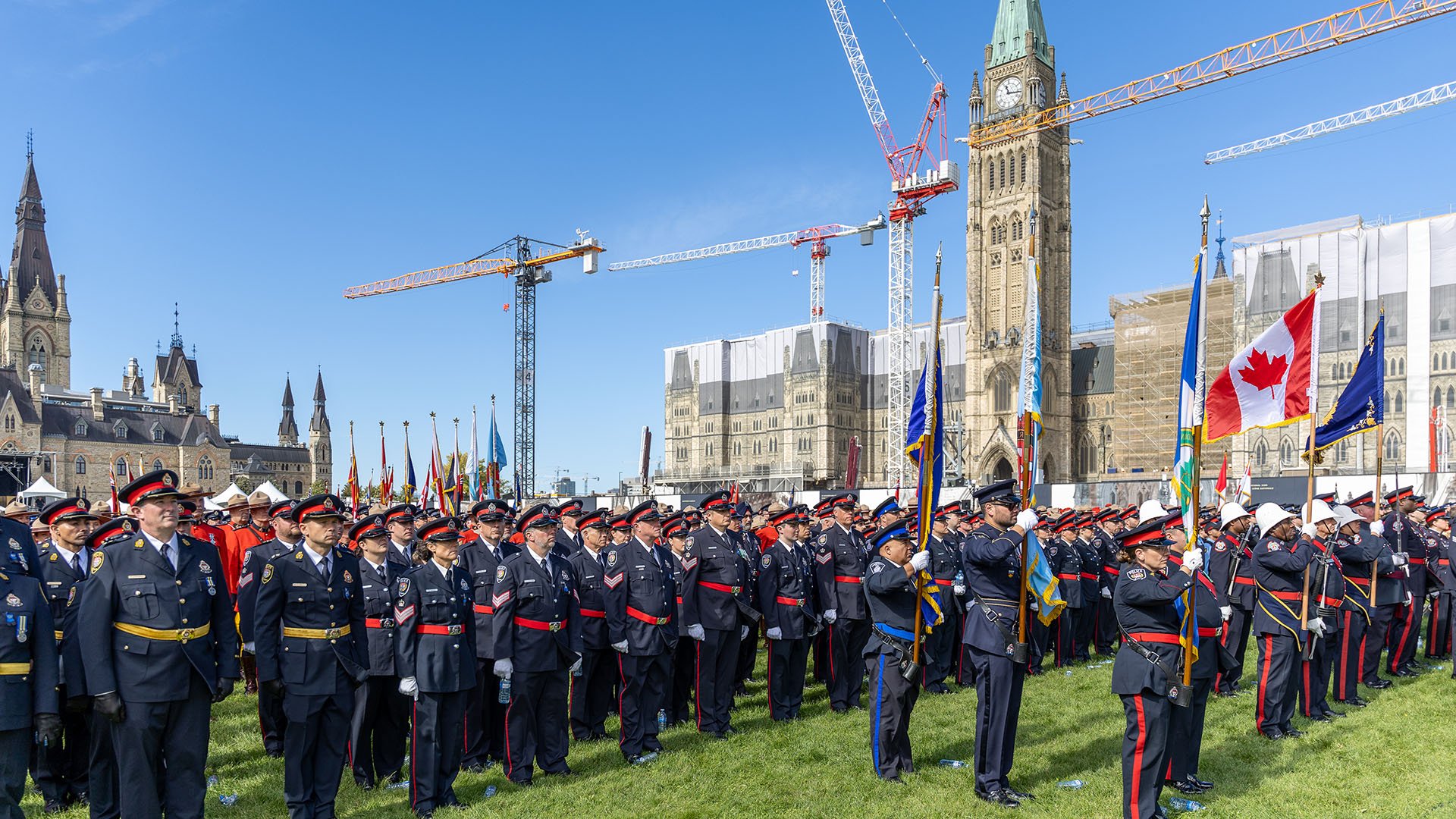 Thousands of police officers